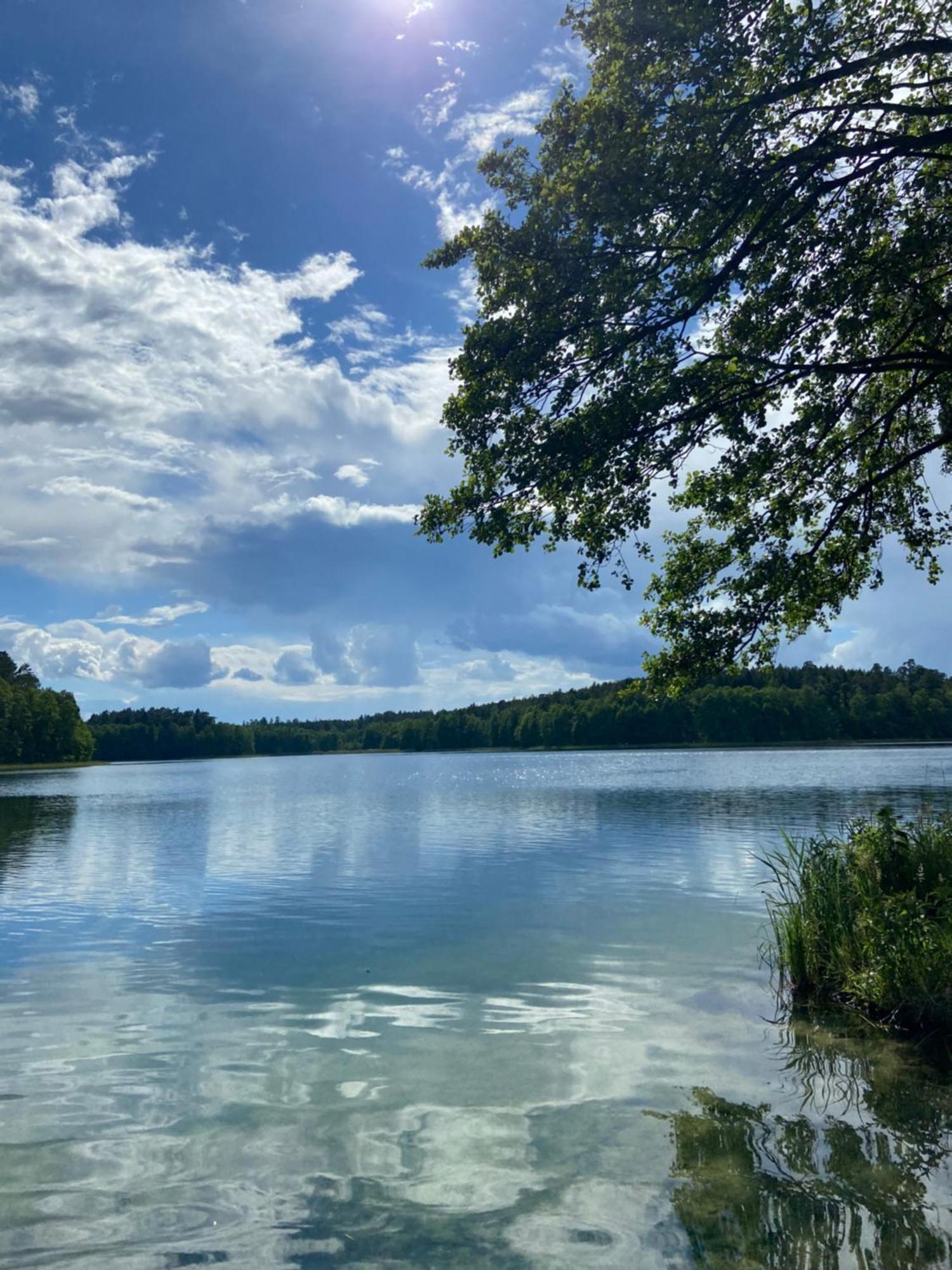 Domek Nad Jeziorem W Karwiku Exterior foto